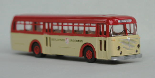 Modell S28:   Jubil�umspackung zum 30-j�hrigen Bestehen der M�rkischen Verkehrsgesellschaft mit drei verschiedenen Bussen - B�ssing 6500 T - Linie 111 Iserlohn 